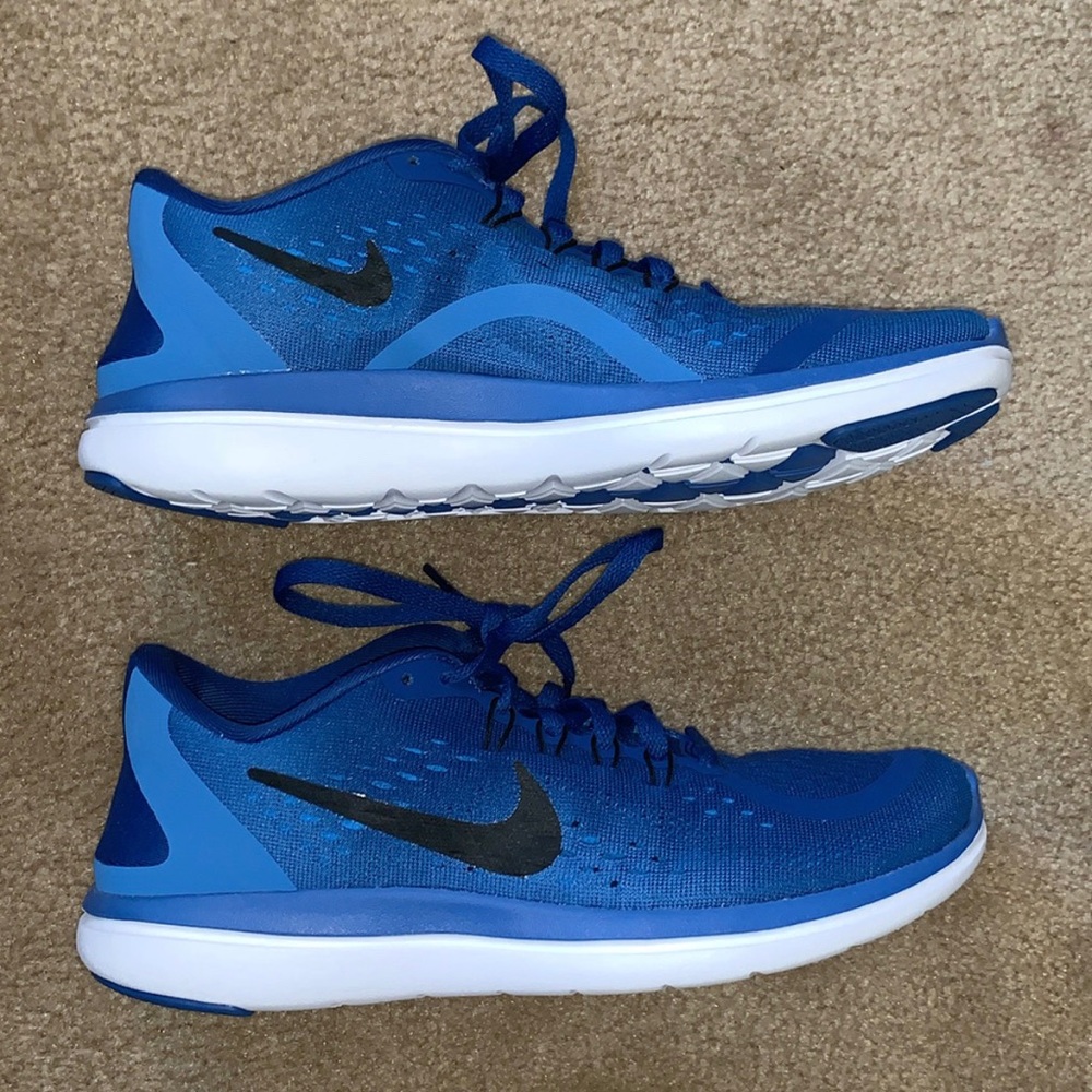 💙Nike tennis shoes